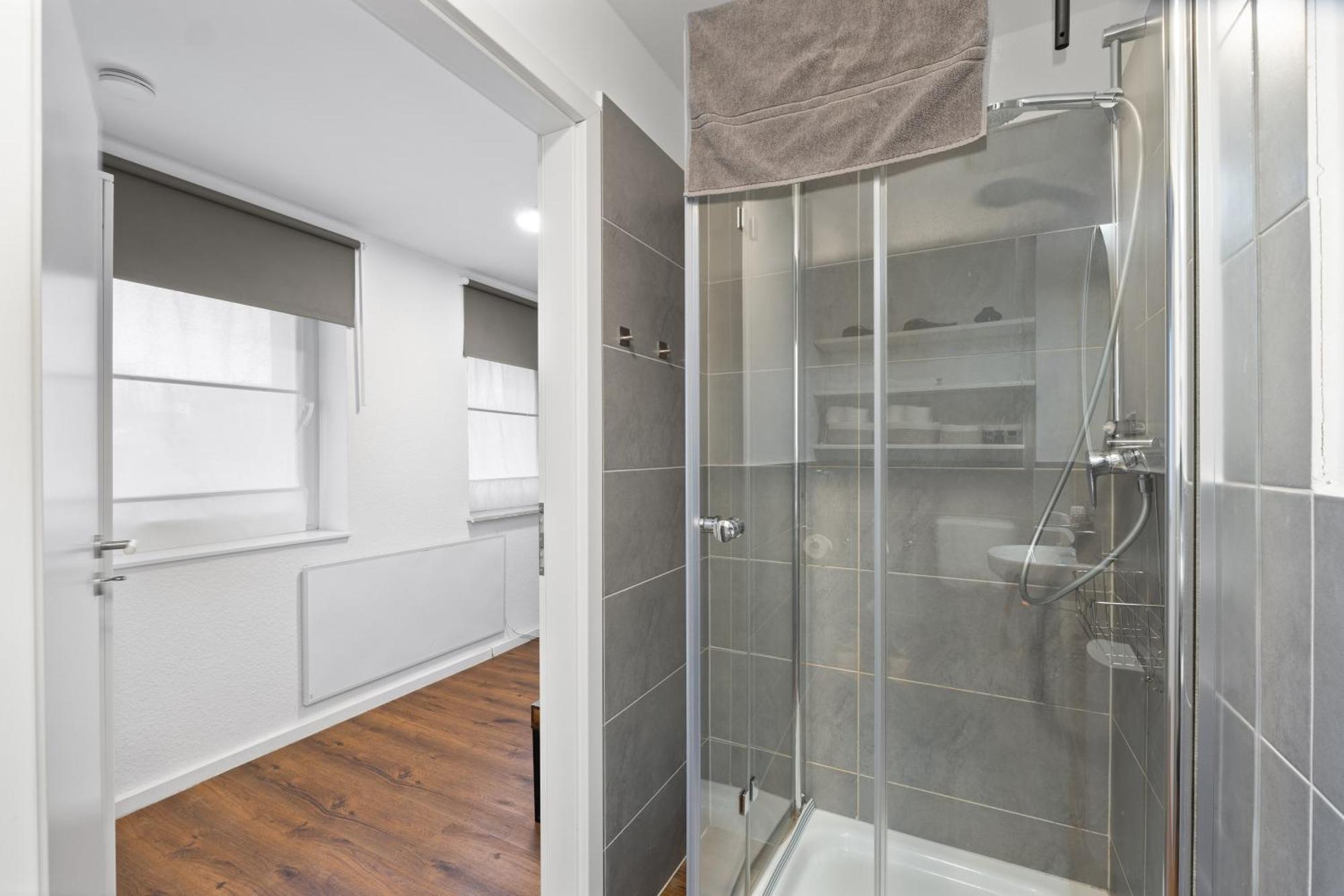 Modernes Apartement Am Rhein In Ruhiger Lage Koln Bagian luar foto